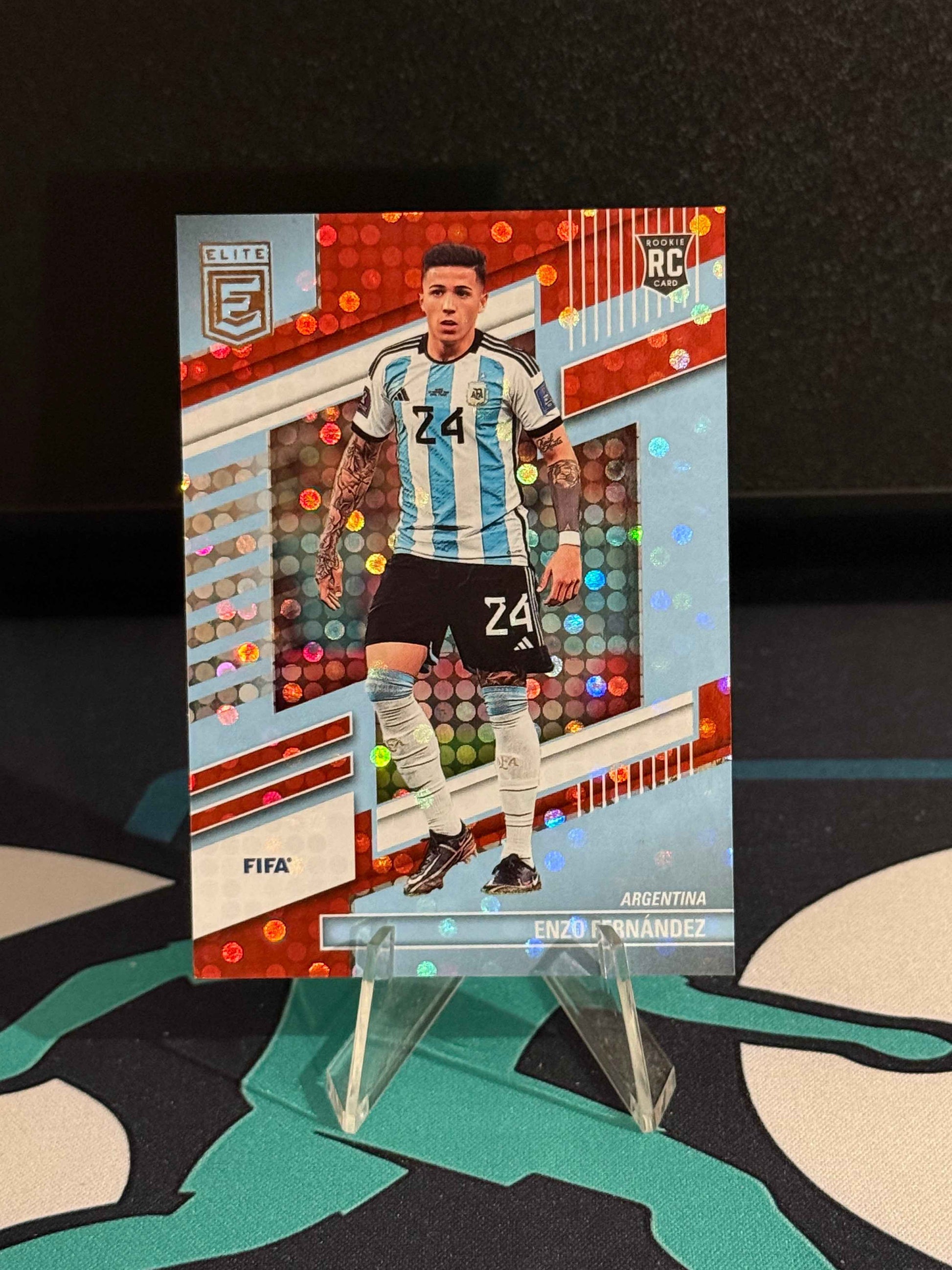 2022/2023 Panini Donruss Elite Enzo Fernandez RC Red Disco Parallel