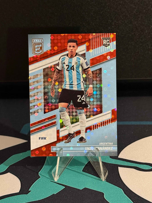 2022/2023 Panini Donruss Elite Enzo Fernandez RC Red Disco Parallel