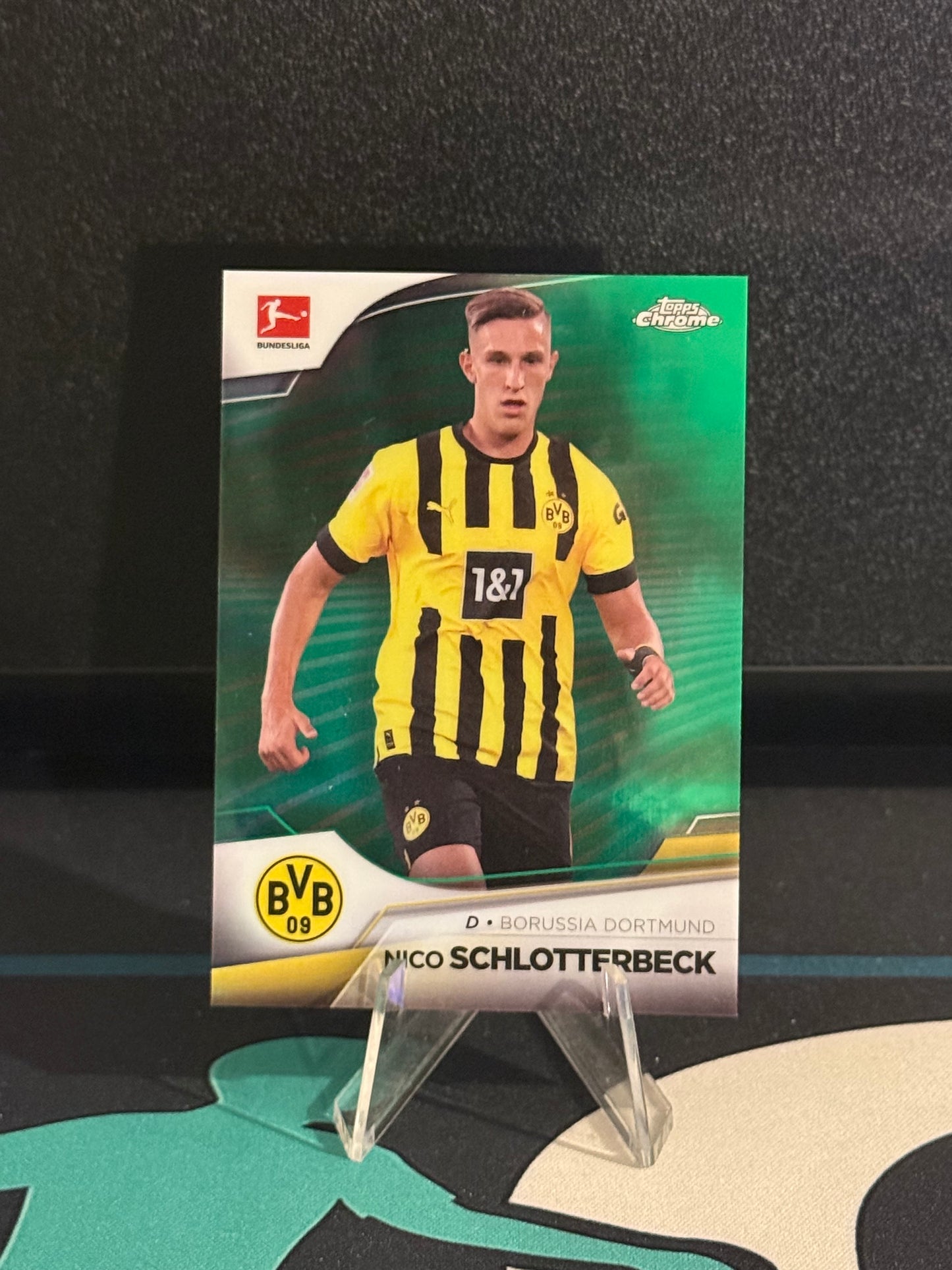 2022/2023 Topps Chrome Bundesliga Nico Schlotterbeck Green Parallel /99