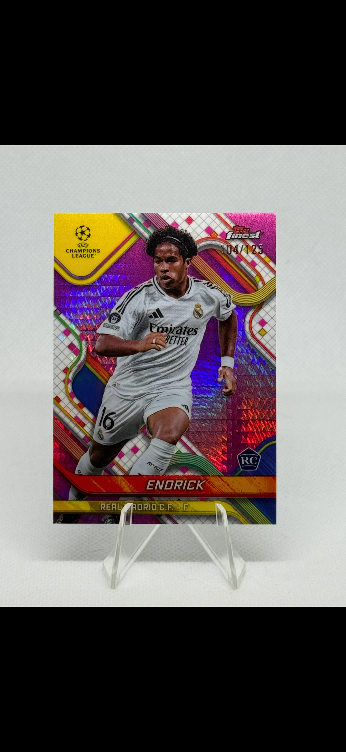 2024/2025 Topps Finest UCC Endrick RC Pink Prism Parallel /125
