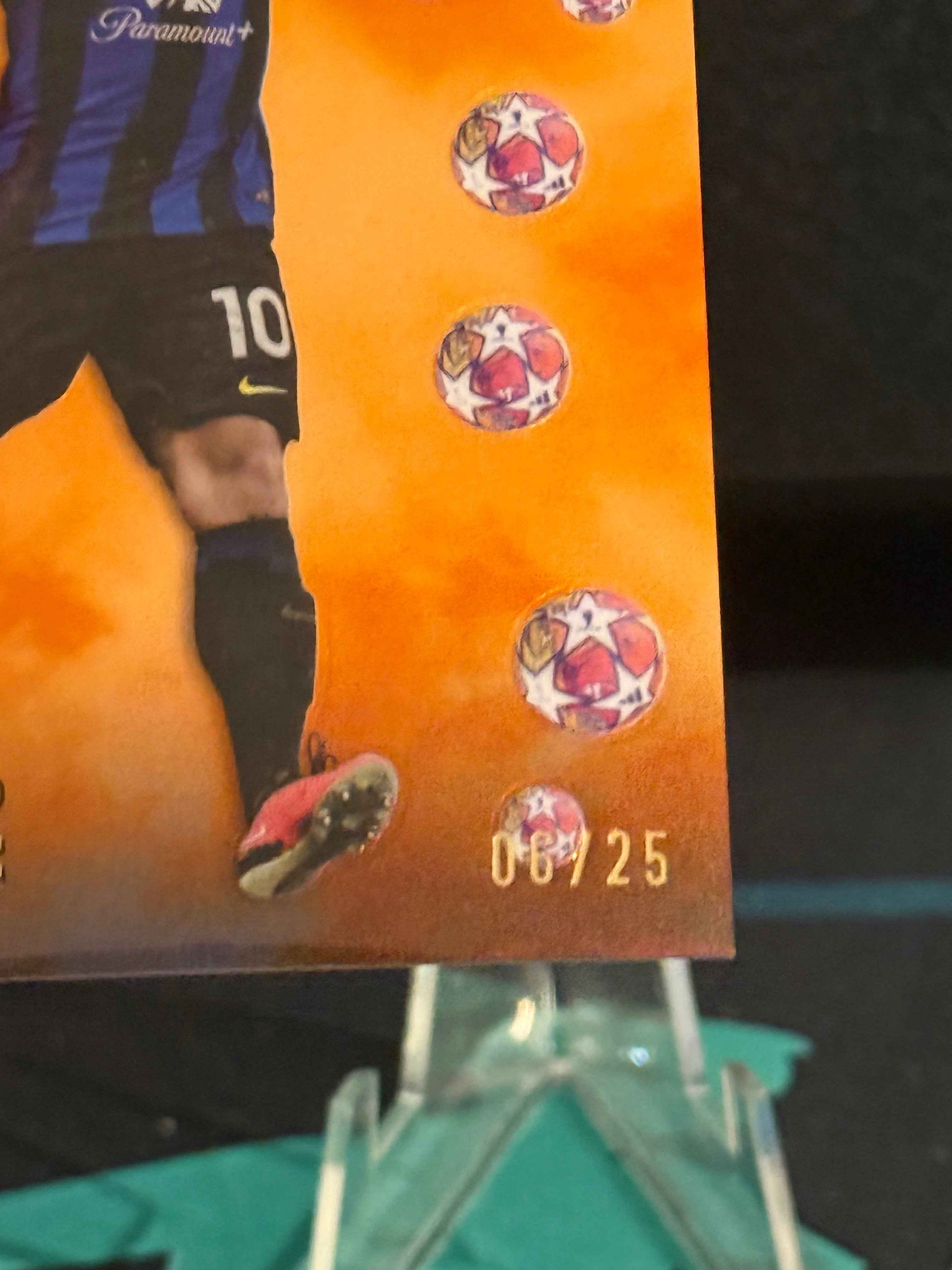 2023/2024 Topps Chrome UCC Lautaro Martinez Shooting Stars Orange Parallel /25